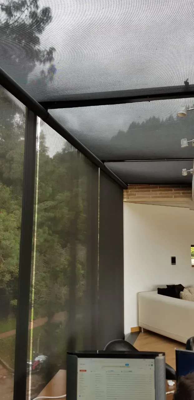 Cortina para claraboya — Bastidor fijo — instalación 4