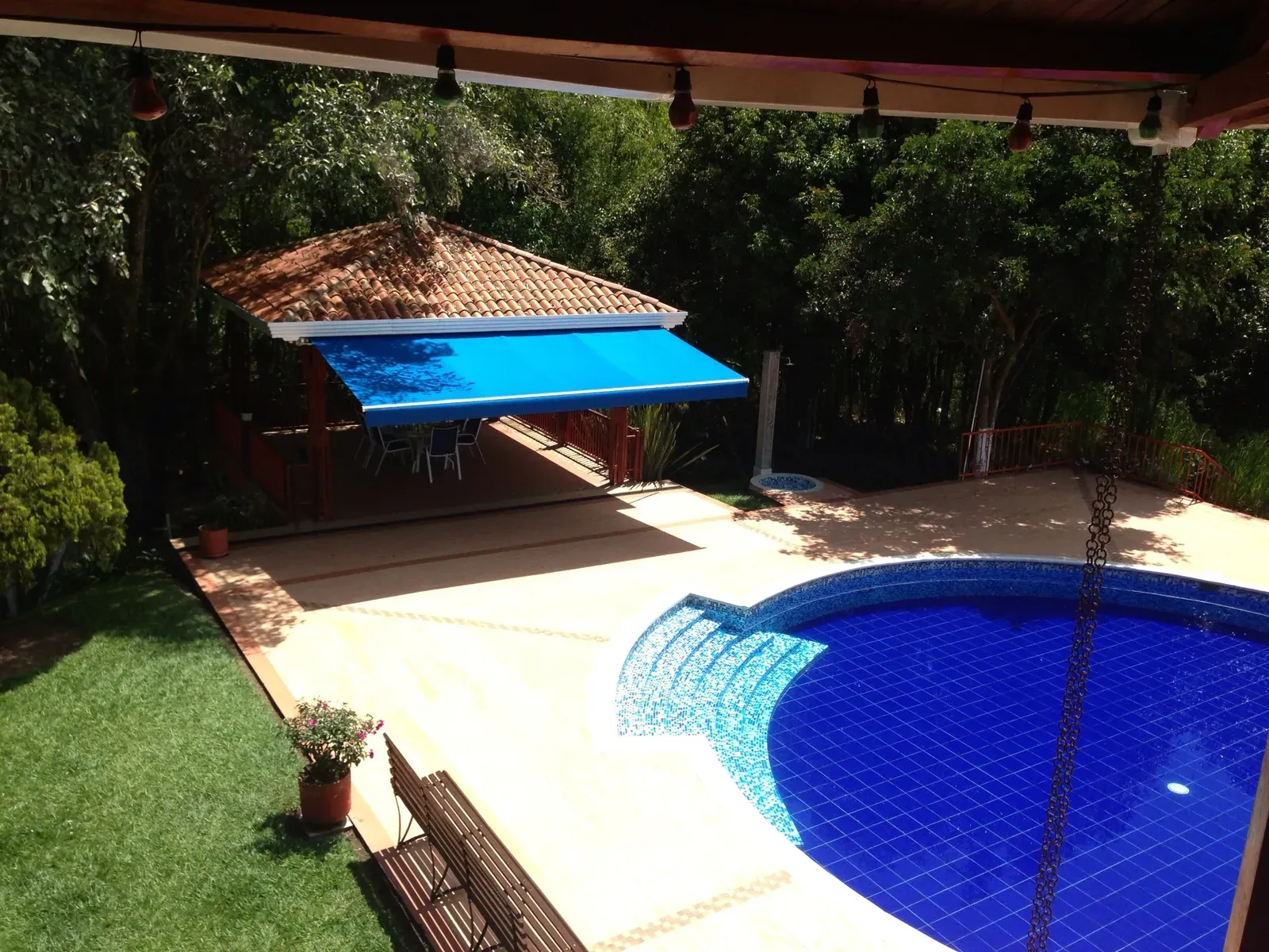 Toldo Brazos Extensibles — instalación 14
