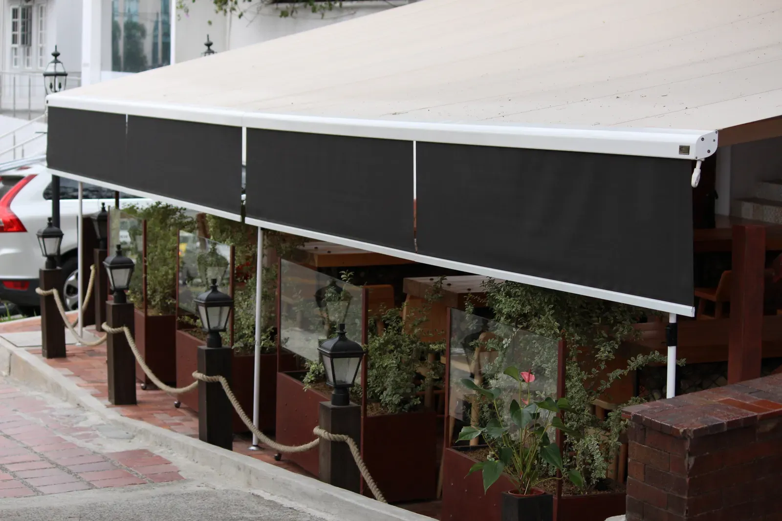 Toldo Brazos Extensibles — instalación 15